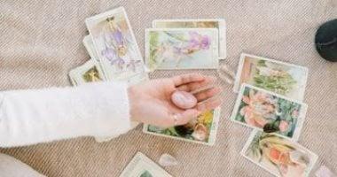 التاروت يكشف رسائل مصيرية لـ 4 أبراج قبل 2026 الحمل في الصدارة