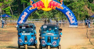 تصاعد جنون السرعة سباقات التوك توك تغزو شوارع جنوب شرق آسيا