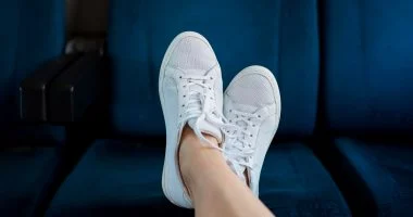 اغسل أحذيتك في الغسالة بذكاء 7 خطوات تحافظ عليها كأنها جديدة