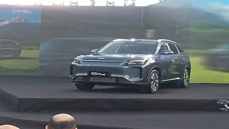 «ثورة كهربائية عائلية» DFSK E5 سباعية المقاعد تقتحم مصر بلقب أرخص سيارة REEV على الإطلاق