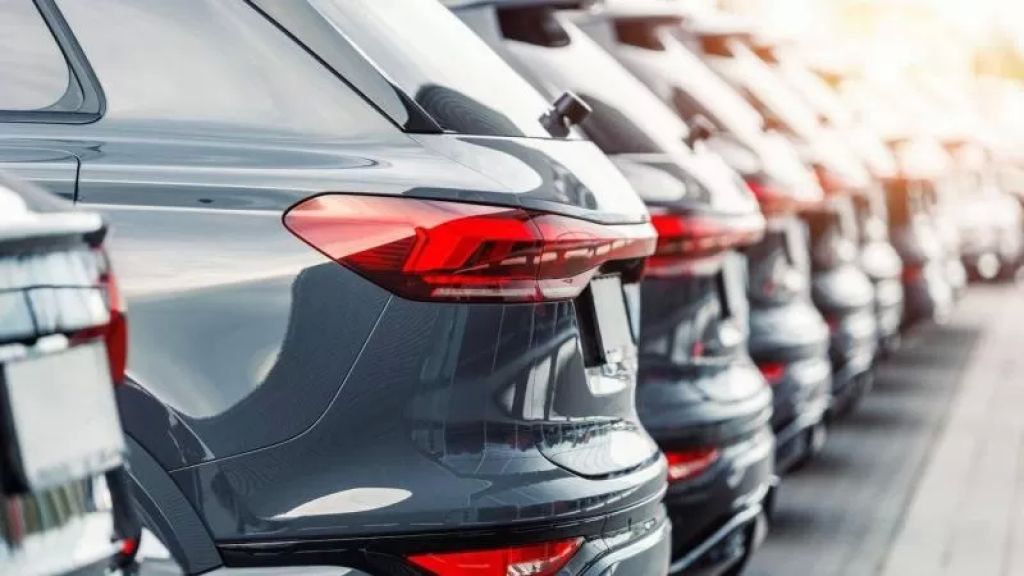 سوق السيارات المستعملة في الإمارات يشهد انتعاشاً ملحوظاً خلال عام 2025