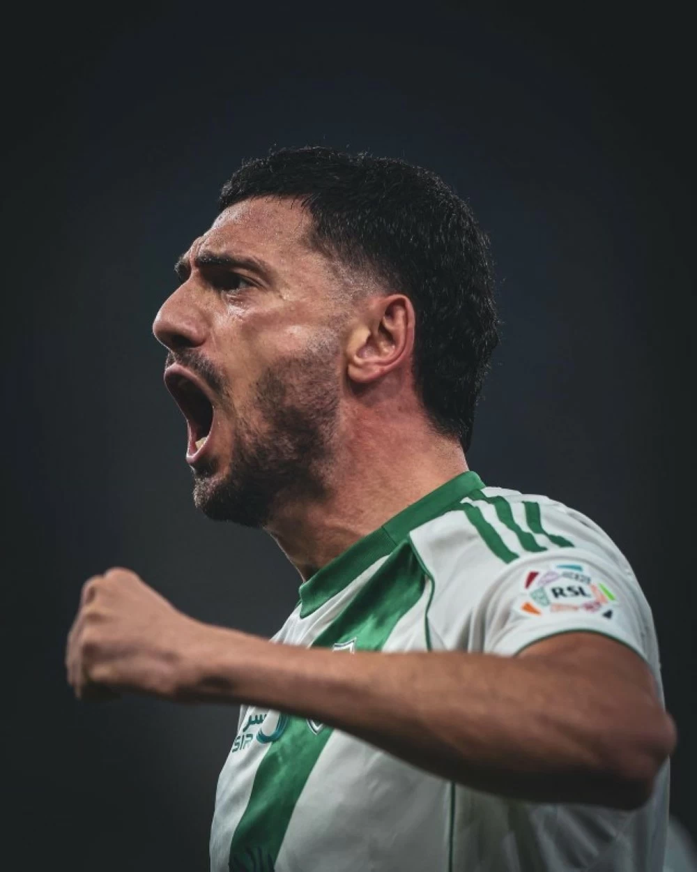 ديميرال ينضم إلى الأهلي بعقد يمتد لثلاث سنوات كما انفردت عكاظ