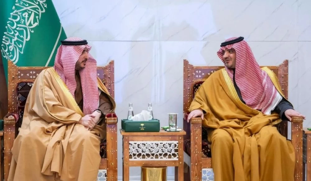 وزير الداخلية يؤكد دعم التنمية والاستقرار بالجوف خلال مباحثات مع أمير المنطقة