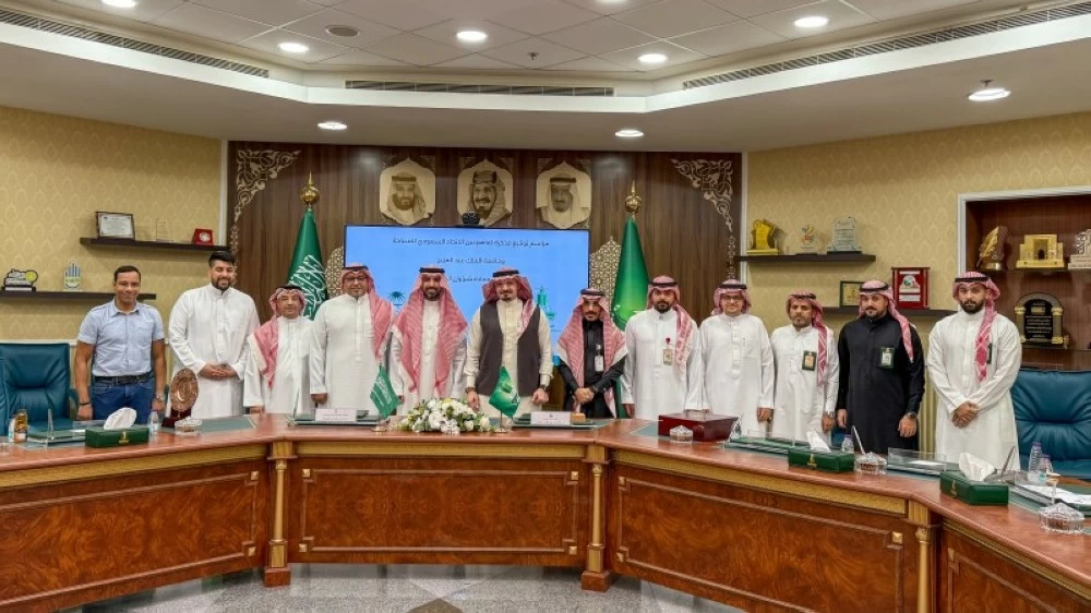 «شراكة استراتيجية» اتحاد السباحة وجامعة الملك عبدالعزيز يوقعان مذكرة تفاهم لتعزيز التعاون المشترك وتطوير اللعبة