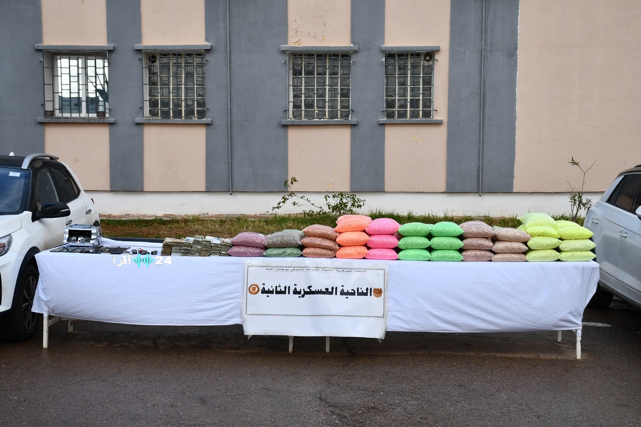 ضربة أمنية قوية تفكك شبكة إجرامية تضم 9 مهربين غرب الجزائر