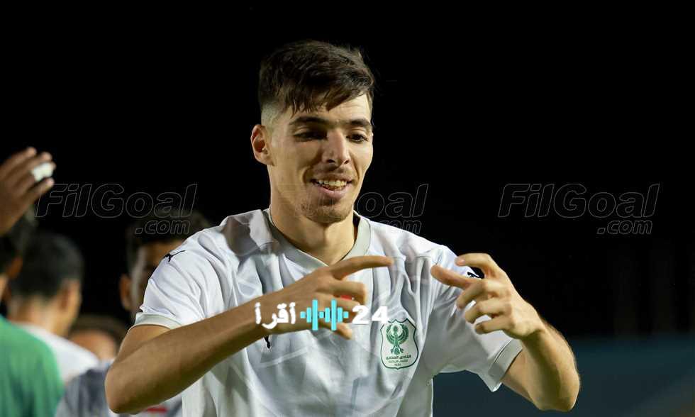 «مفاجأة في قائمة الخضر» دغموم ينضم لمعسكر الجزائر استعدادًا لأمم إفريقيا 2025