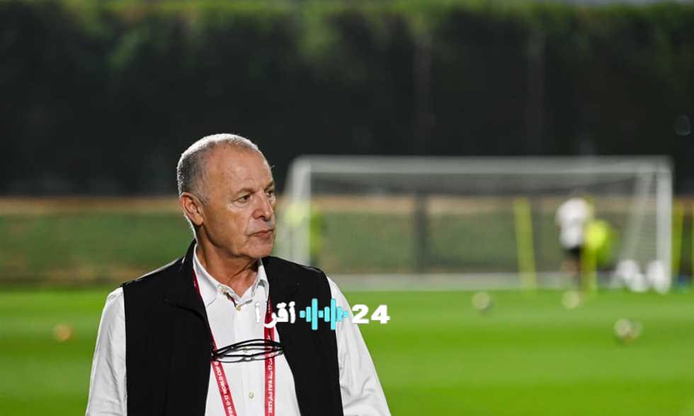 «عودة إلى الديار» أبو ريدة في القاهرة لمتابعة مواجهة نيجيريا المرتقبة