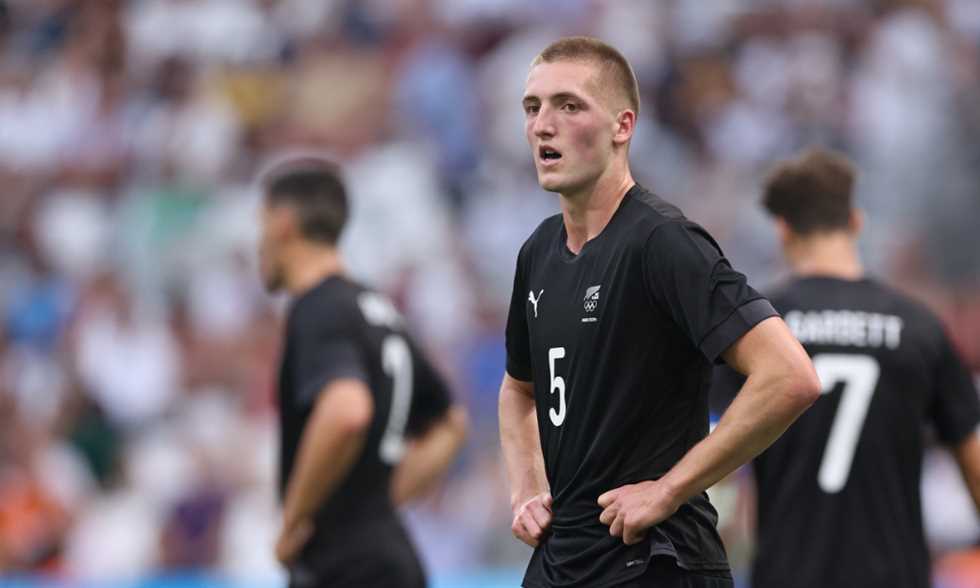 «تحدٍ من العيار الثقيل» مدافع نيوزيلندا يترقب مواجهة صلاح ويصفها بالاختبار المثير