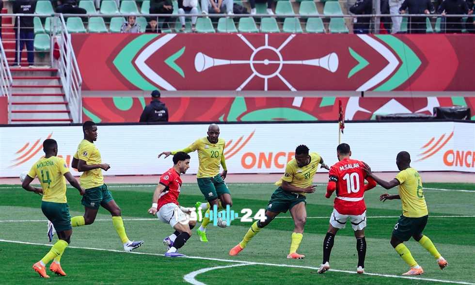 «تصحيح المسار» مدافع جنوب إفريقيا يطالب بتحسين الأداء لمواصلة المشوار بنجاح