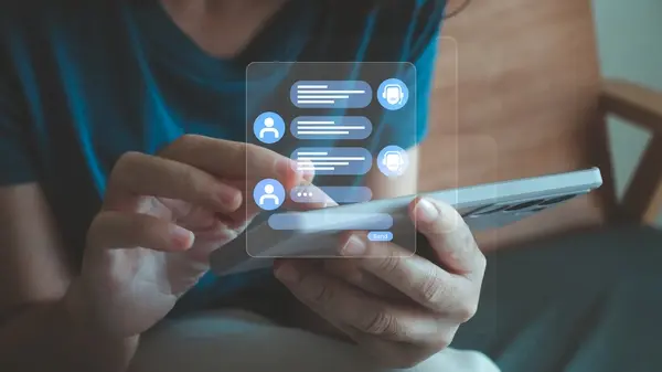 «احمِ نفسك في عالم الدردشة الرقمية» 6 استراتيجيات لتعزيز الأمان عند استخدام روبوتات الدردشة