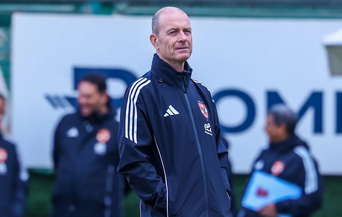 «بالروح القتالية» الأهلي يواصل تدريباته الشاقة استعدادًا لمواجهة إنبي الحاسمة في كأس عاصمة مصر بالصور