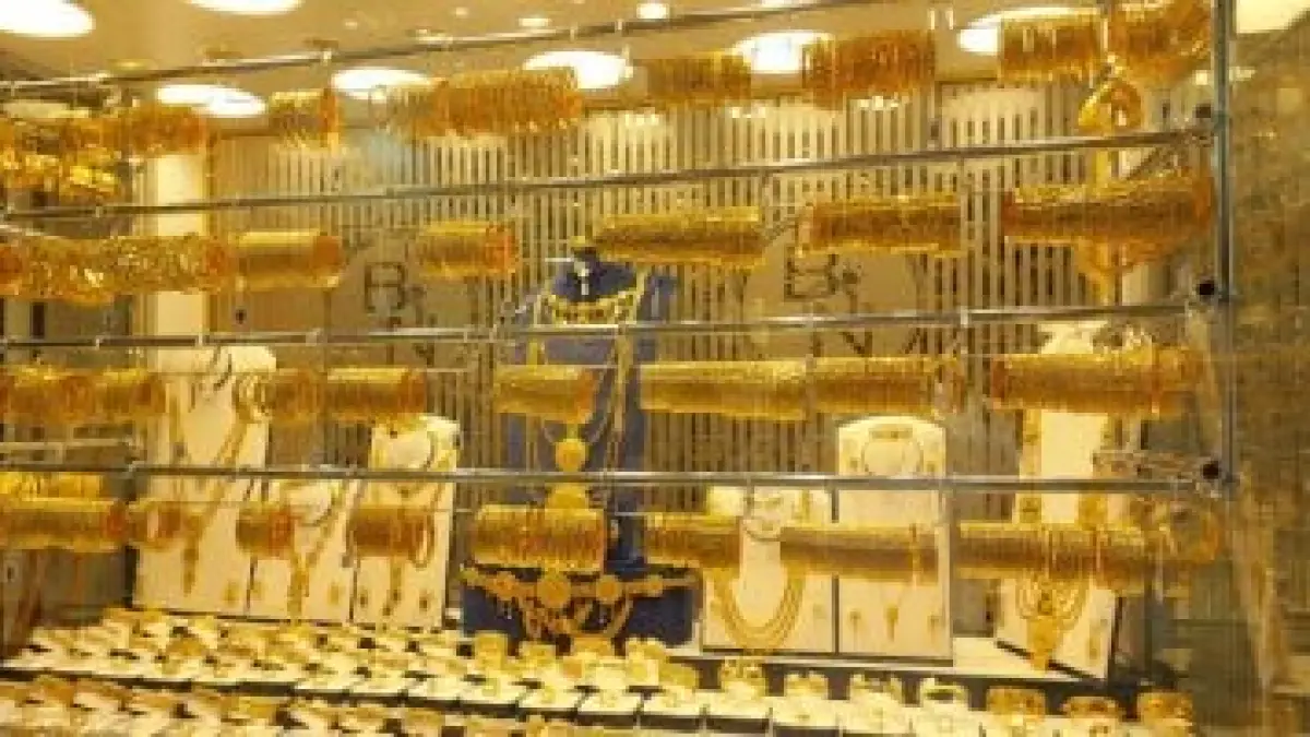 الذهب بمصر يقفز إلى 6015 جنيهاً للجرام في تعاملات الجمعة