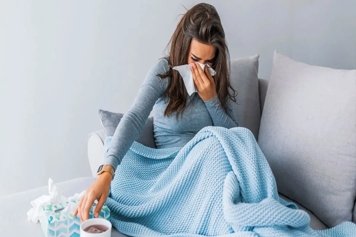 استشاري مناعة يوضح أن الشائعات حول الفيروس الغامض غير دقيقة علميًا