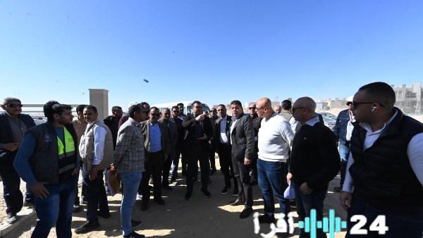 «جولة وزير الإسكان في مشروع M8 by the lake وتطوير نظام المياه لبحيرة نيو مارينا»