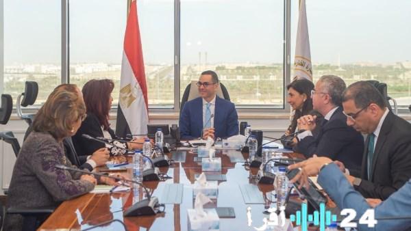 «شراكة استراتيجية لمستقبل واعد» الخطيب يستعرض آفاق تعزيز التعاون مع اتحاد المستثمرات العرب