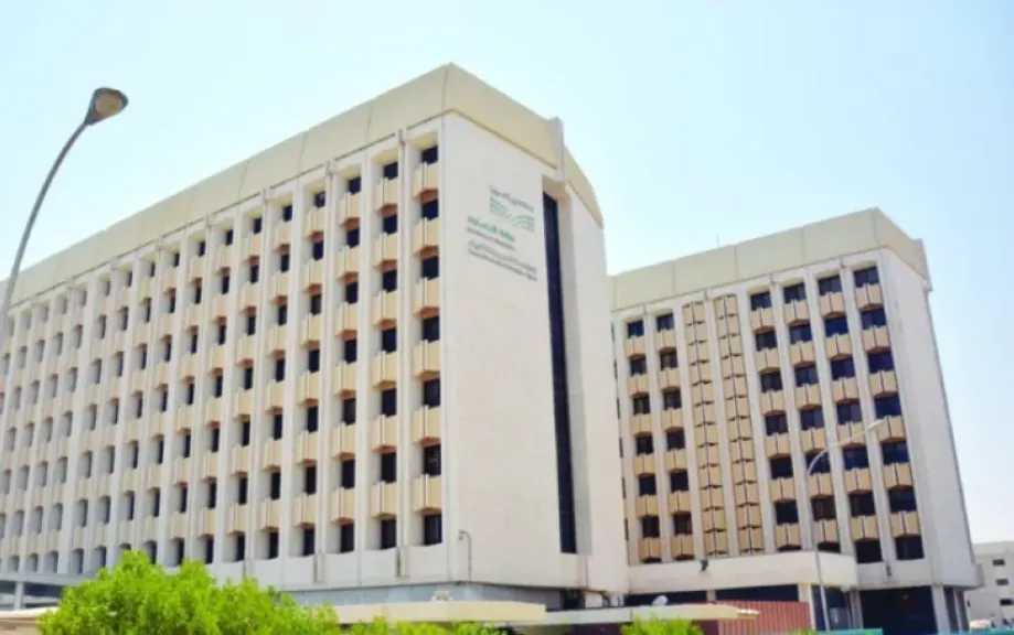 تعليم الرياض يقرر الدراسة عن بُعد غدًا في العاصمة وسبع محافظات بسبب الأحوال الجوية حفاظًا على سلامة الجميع