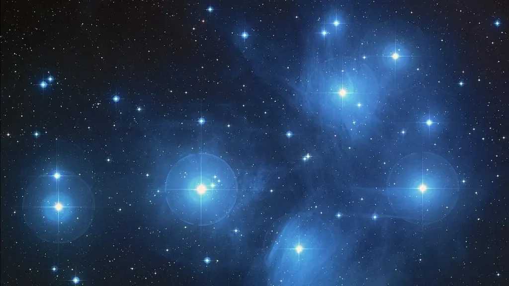 مشهد فلكي مذهل يضيء سماء المملكة والعالم العربي الليلة ويشاهَد بالعين المجردة