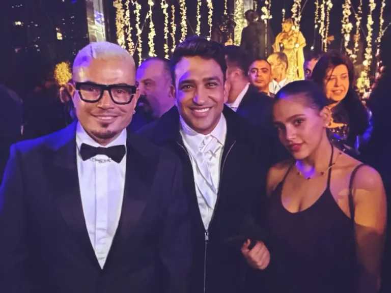 عمرو دياب يستعين بابنته جنا في زفاف مدير أعماله مما جعلها نجمة الحفل