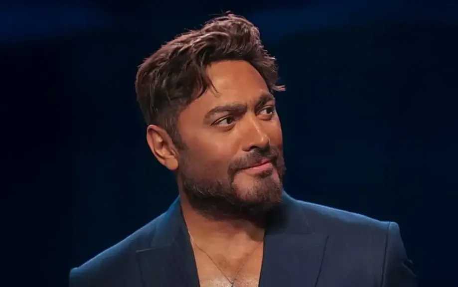 تامر حسني يعود بقوة إلى الساحة الفنية في حفل راعي مصر بقصر عابدين بعد غياب طويل بسبب المرض