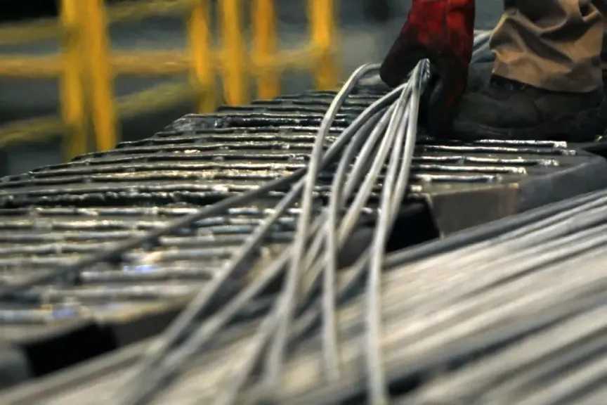 تراجع أسعار الحديد في مصر بألفي جنيه هل ستظل مستقرة اليوم؟