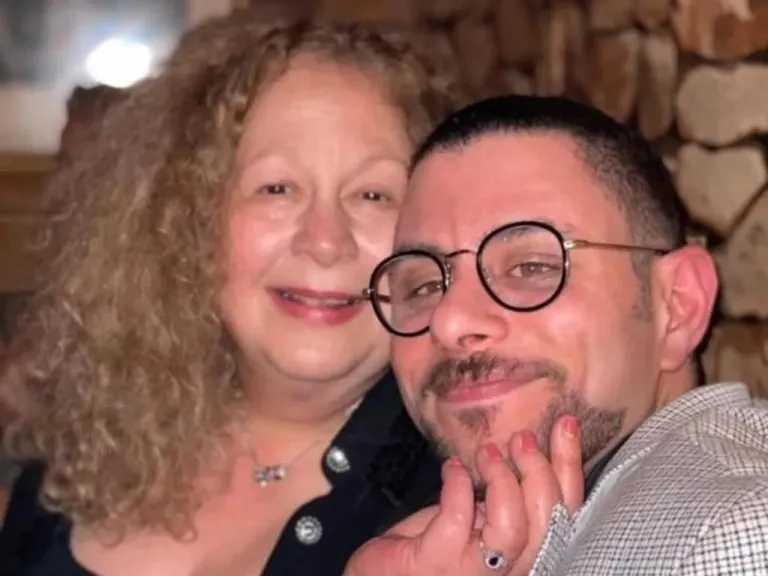 أحمد الفيشاوي يكشف عن أول رد له بعد فقدان والدته