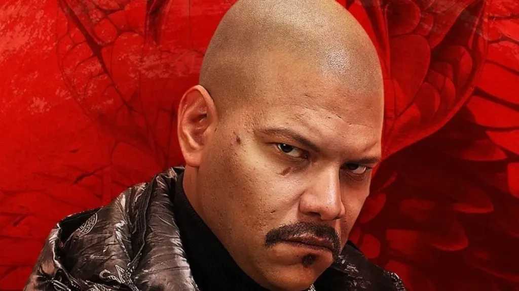 أحمد عبد الحميد يشارك في جنازة مهيبة لتوديع والده في لحظات مؤلمة