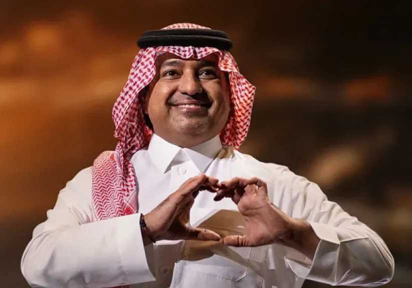 راشد الماجد يكسر صمته بعد عامين ظهور مفاجئ يشعل جدلًا واسعًا