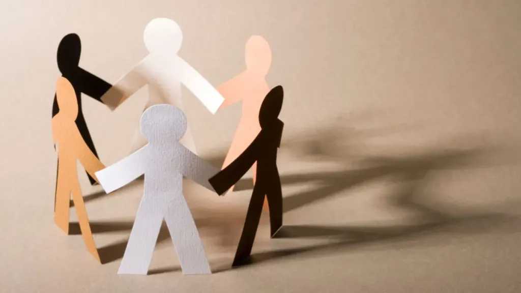 كيف تختار الصديق الحقيقي و4 معايير ذهبية لا تتجاهلها لعلاقة تدوم مدى الحياة