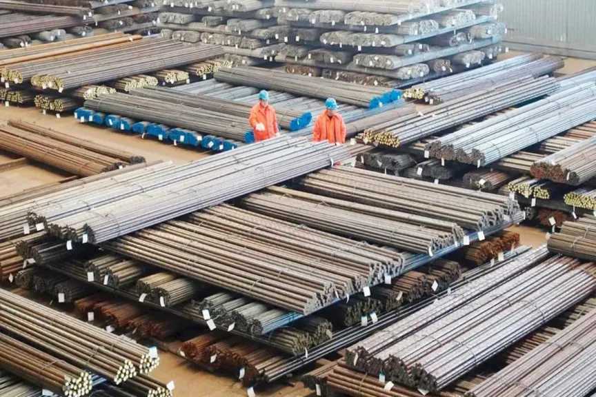 أسعار الحديد والأسمنت في حديد عز تشهد مفاجآت غير متوقعة اليوم الاثنين في سوق البناء