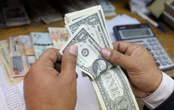«تحديثات سوق الصرف» سعر الدولار في 9 بنوك مصرية اليوم 7 ديسمبر 2025