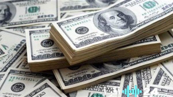 استقرار نسبي في سعر الدولار خلال افتتاح تعاملات يوم الثلاثاء في البنوك المصرية