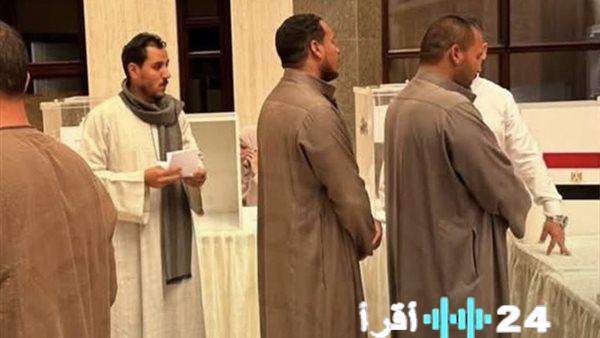 المصريون في السعودية يشاركون في انتخابات النواب 2025