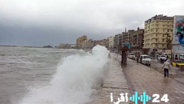 الطقس اليوم موجة برد قارس ليلاً وأمطار غزيرة تضرب عدة محافظات