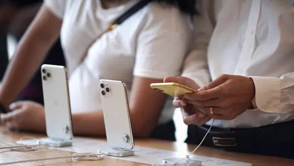 «اكتشف 5 أدوات سرية في آيفون تعزز خصوصيتك وتضمن أمانك»