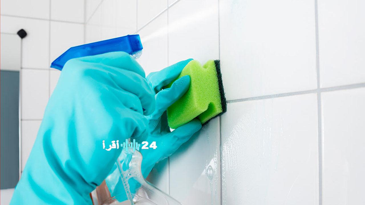 طريقة مبتكرة لتنظيف سيراميك المطبخ من الدهون بوصفة اقتصادية غير متوقعة