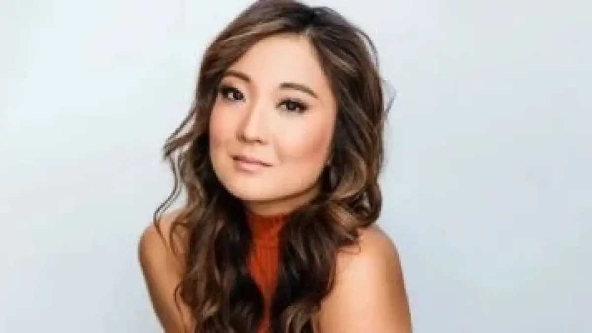 آشلي بارك تفتح قلبها وتكشف سراً مدهشاً وراء كواليس مسلسل إيميلي في باريس