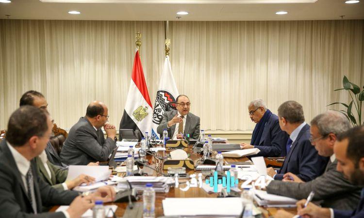 «تعزيز التعاون السياحي» وزير قطاع الأعمال العام يتناول مستجدات شراكة “طلعت مصطفى” لتطوير المشاريع الفندقية