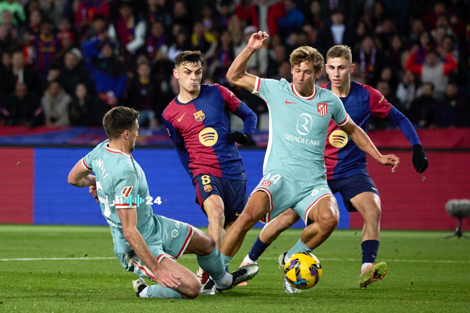 تفاصيل كاملة موعد مباراة برشلونة وأتلتيكو مدريد القنوات الناقلة والمعلق