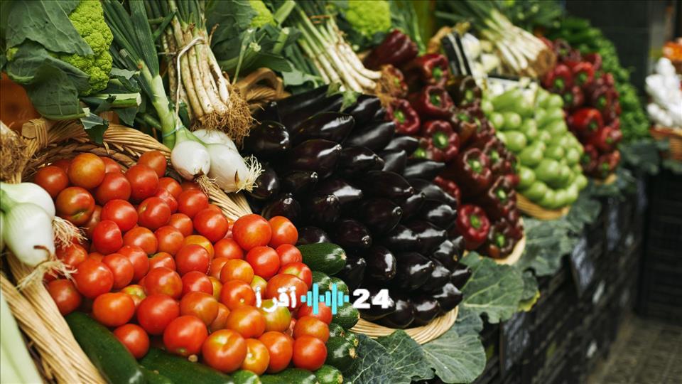 2216 طنا من الخضار تصل السوق المركزي اليوم
2216 طنا من الخضار تضخ بالسوق المركزي اليوم
السوق المركزي يستقبل 2216 طنا من الخضار اليوم