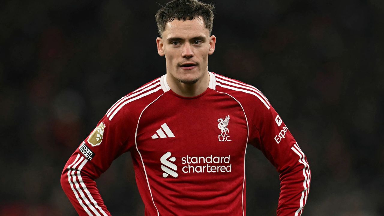 القنوات الناقلة لمباراة ليدز يونايتد وليفربول في الدوري الإنجليزي 2025-2026 وكيفية مشاهدتها عبر الإنترنت