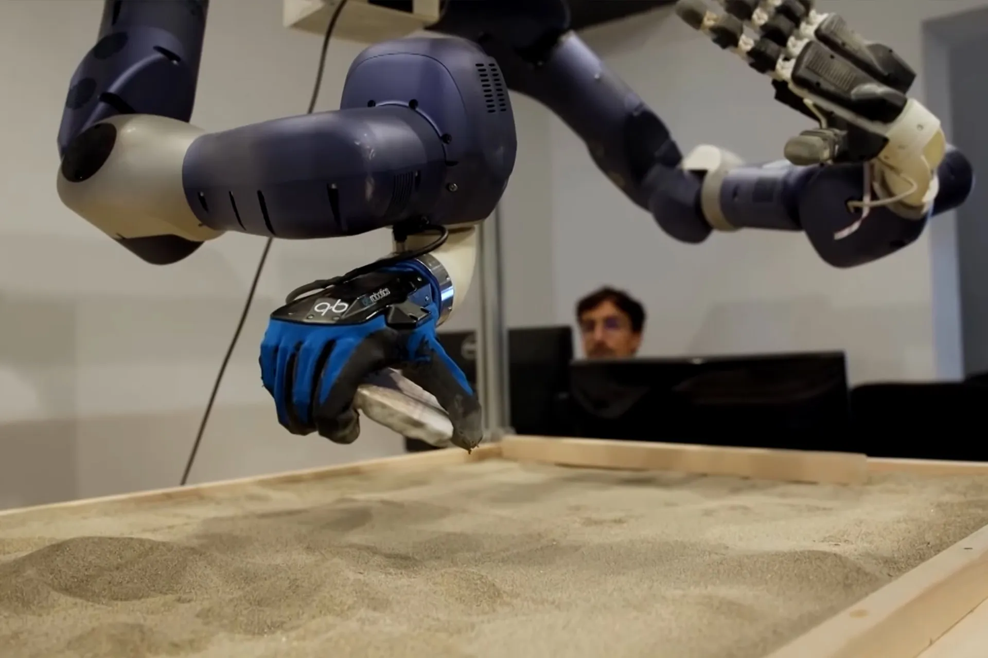 «استعادة التاريخ في بومبي: روبوتات تعيد تجميع اللوحات الجدارية الأثرية»