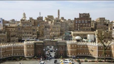 «رجل يُشعل النار في نفسه احتجاجًا على احتجاز سيارته في صنعاء»