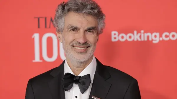 «معضلة أخلاقية» أحد عمالقة الذكاء الاصطناعي يدعو صراحةً إلى الكذب على روبوتات الدردشة