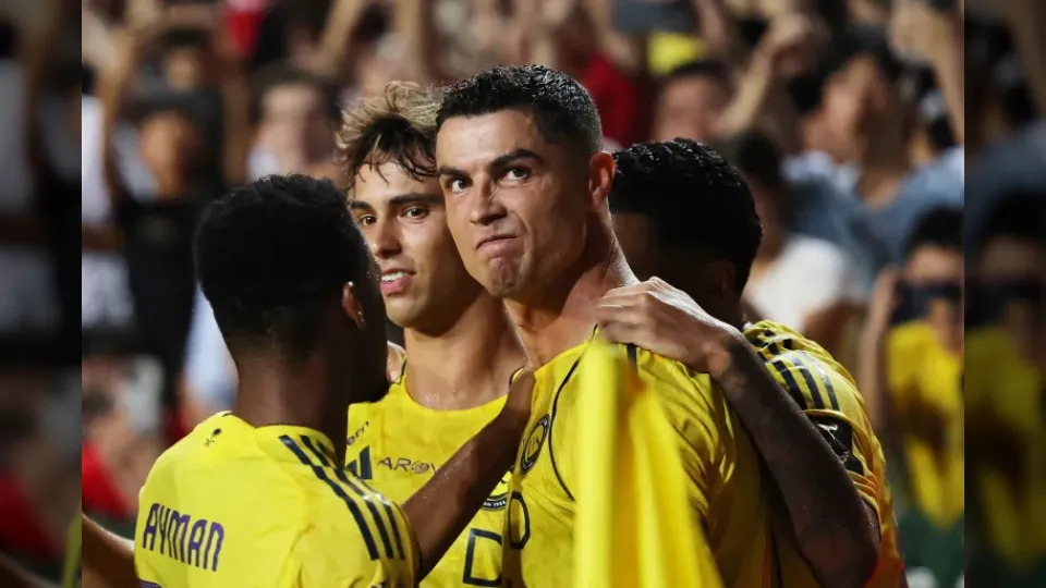 فيفا يرفع حظر التسجيل المفروض على نادي النصر السعودي