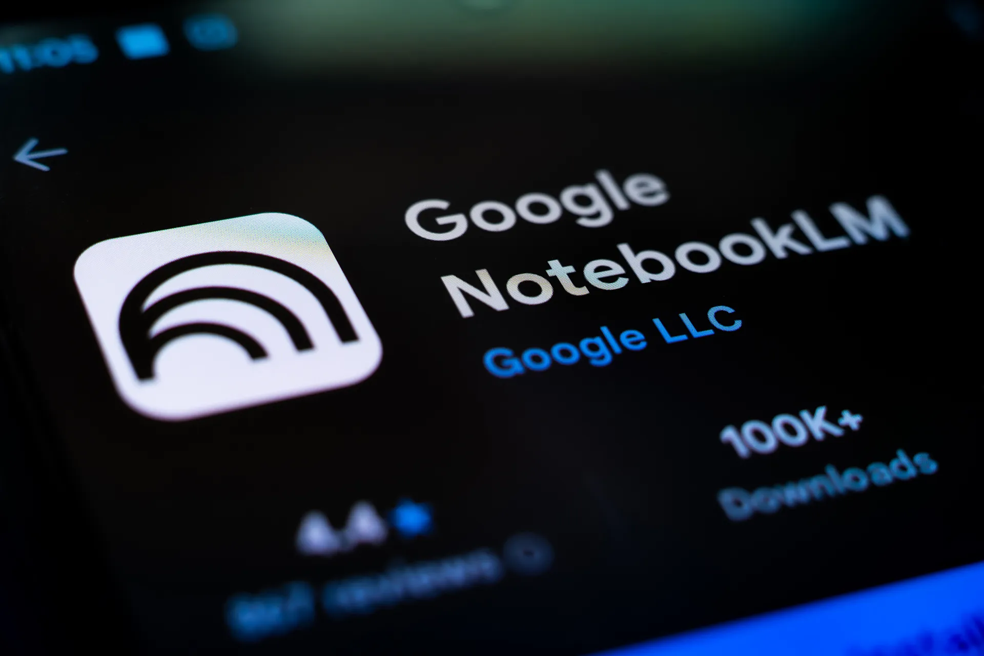 «ثورة في فهم المعلومات» إعادة تشكيل علاقتنا بالمعرفة من خلال “نوت بوك إل إم” بين الفوضى المعلوماتية والفهم العميق.