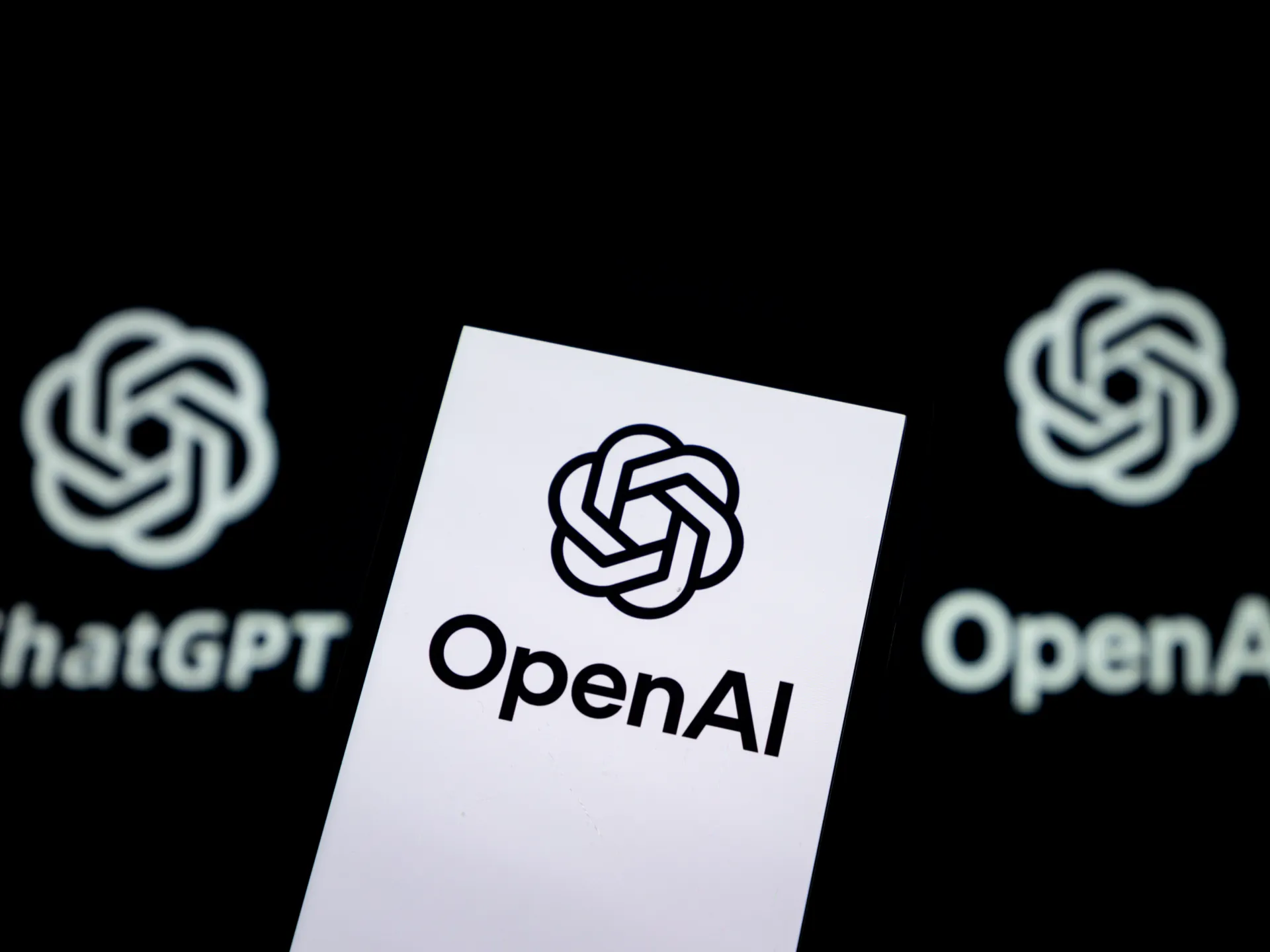 «نموذج ذكاء اصطناعي متطور من أوبن إيه آي: خطوة جديدة لتعزيز المنافسة مع غوغل»