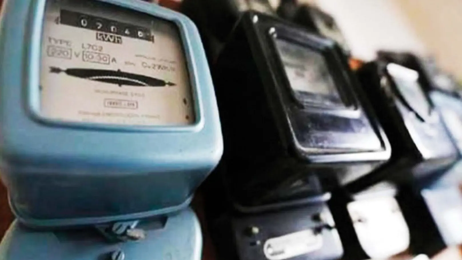 «تحذيرات هامة من وزارة الكهرباء: 4 أيام تفصل أصحاب العدادات القديمة عن الإجراءات الضرورية»