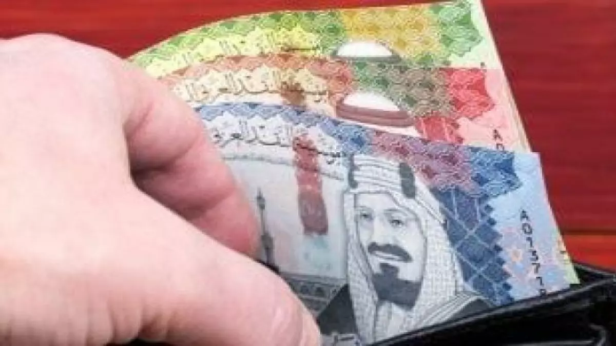«أسعار الريال السعودي تتصدر المشهد في البنوك المصرية مع تحديثات فورية وفروقات مذهلة»