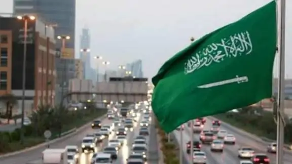 السعودية تفاجئ الوافدين بتسهيلات غير مسبوقة لتأشيرة الزيارة العائلية المصريون أول المستفيدين