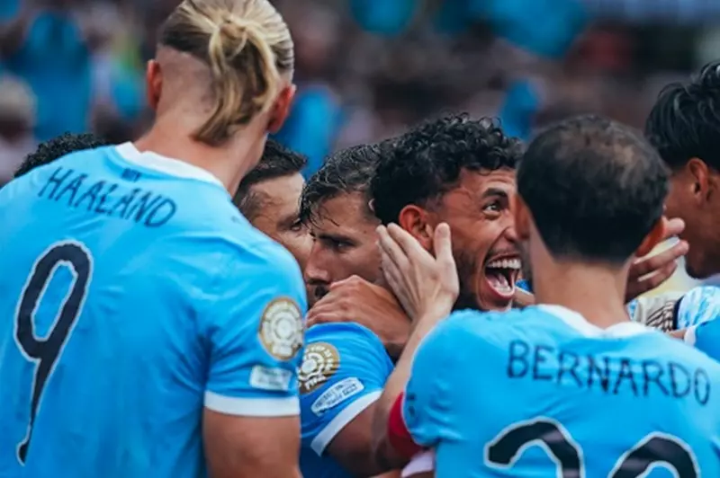 موعد وقنوات نقل مباراة مانشستر سيتي أمام مانشستر يونايتد في الدوري الإنجليزي